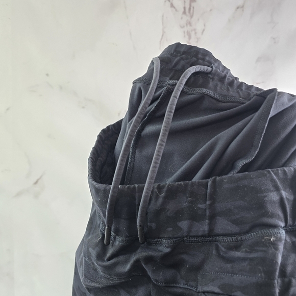 Alphalete Shorts Mens Small 30 Black Gray Camo 6 Inch Lounge Lifting Active Pro - Picture 9 of 11